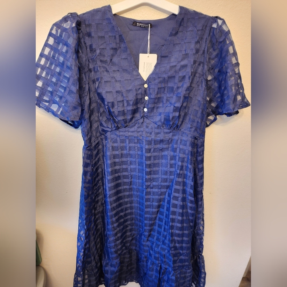 NWT Bloomchic Shortsleeve Navy blue Textured Midi dress